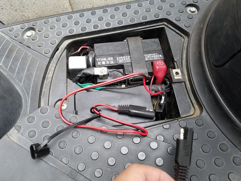 充電器のコネクター